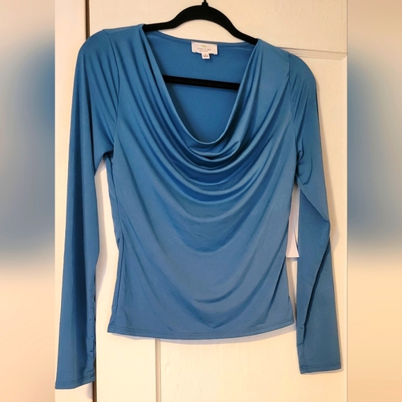 live in the moment Tops - NWT Shirt